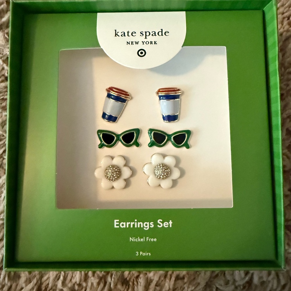 New in box kate spade Green Sunglasses & White Flower Earring Set